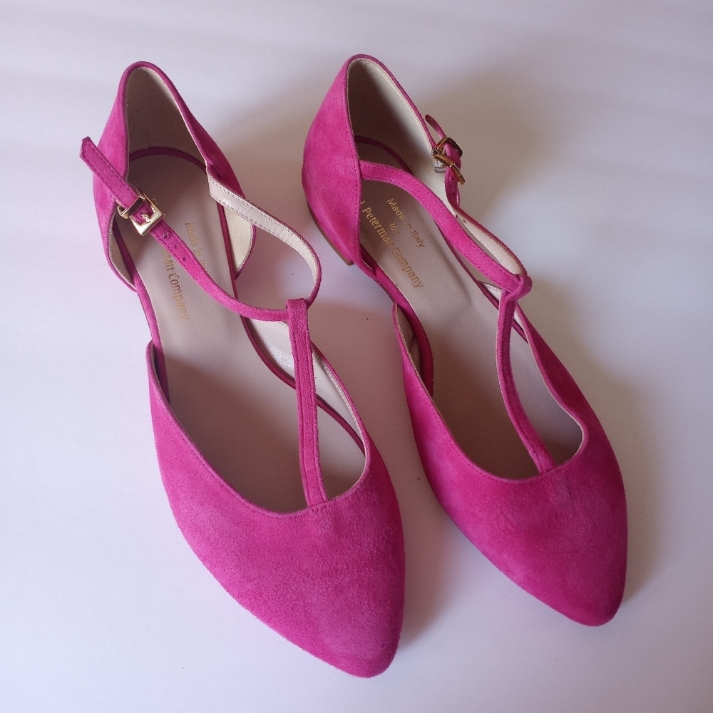 NWOT The J. Peterman Company T- Strap Flats